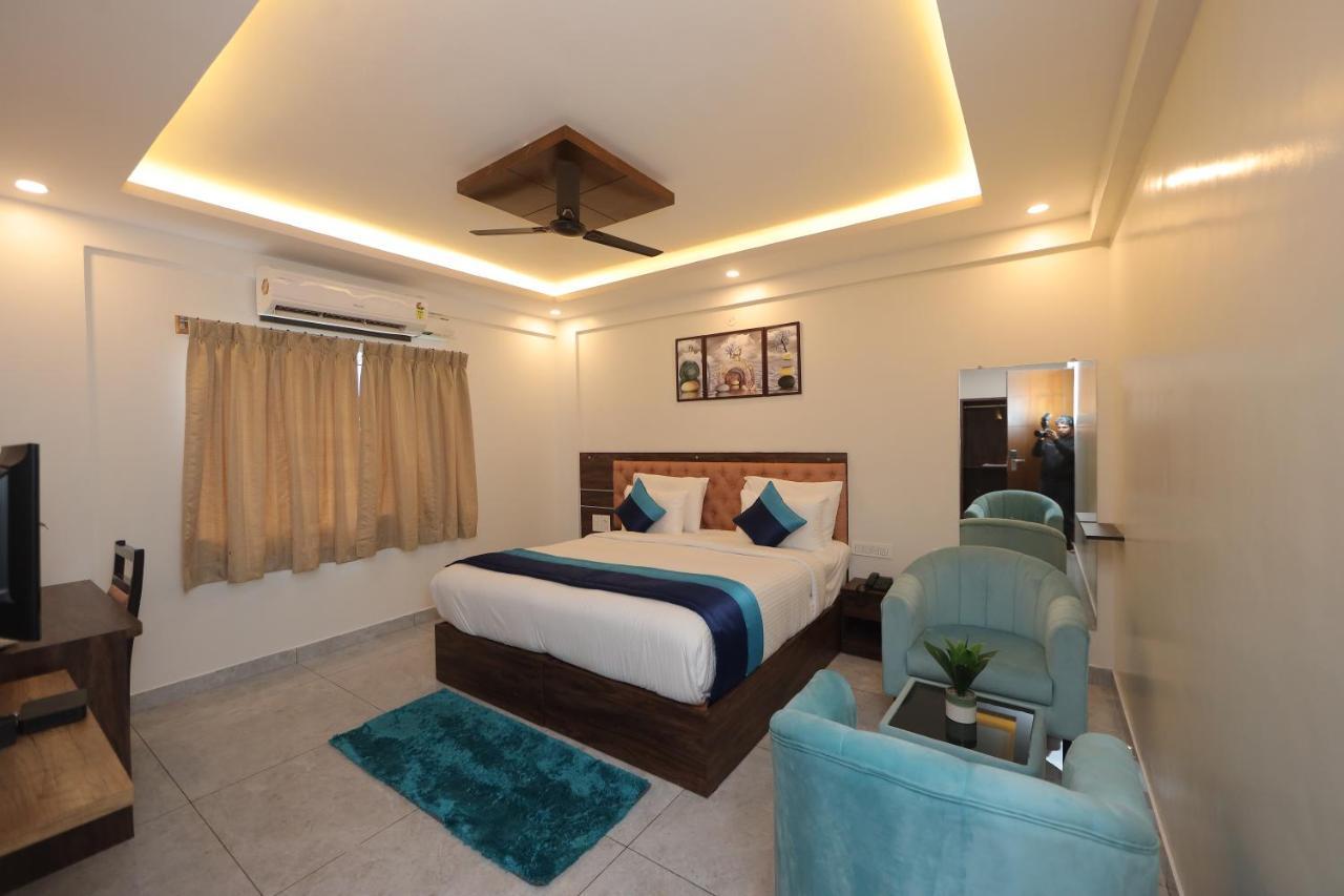 Vovo Hotels Yelahanka Exterior photo