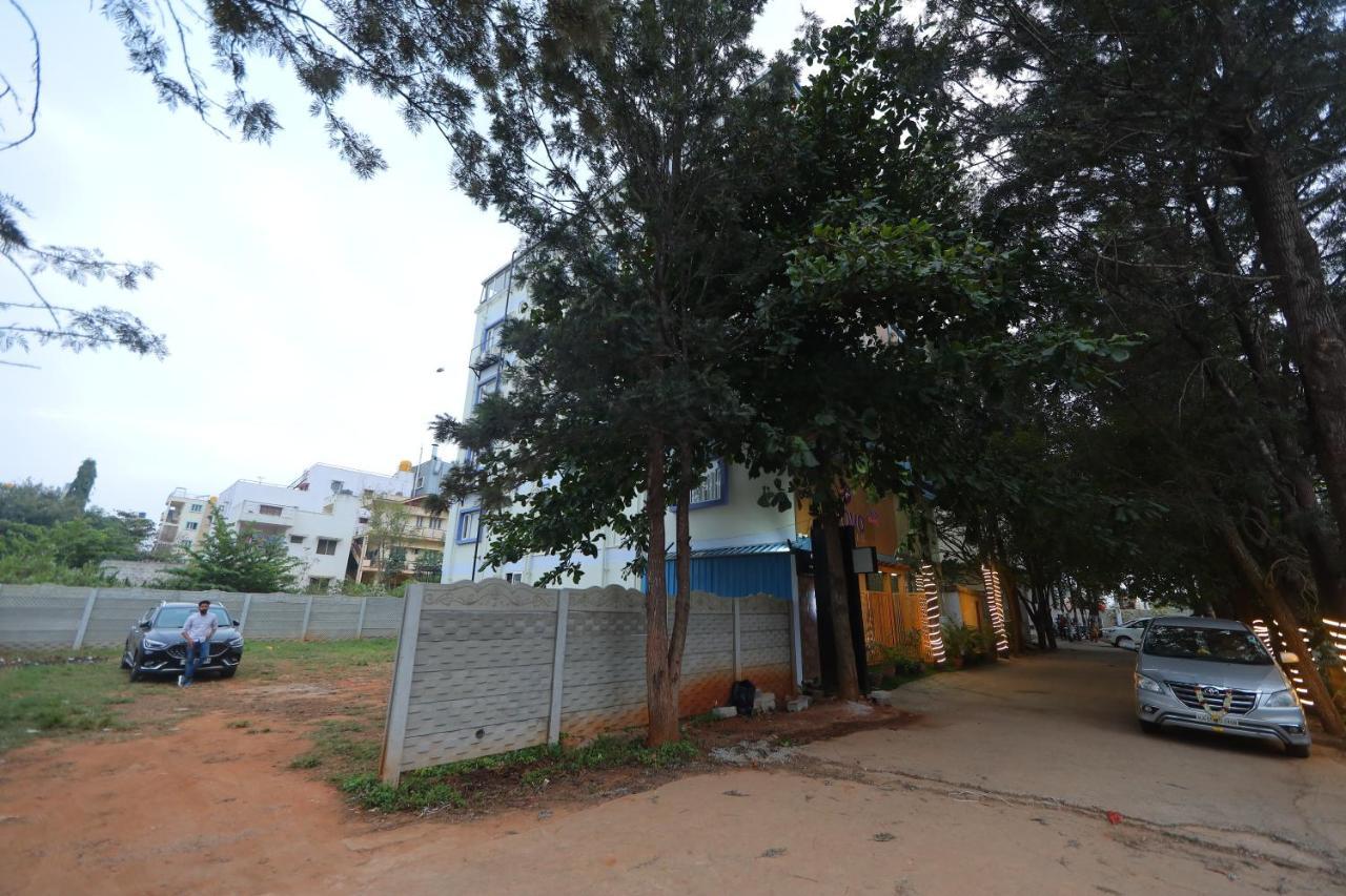 Vovo Hotels Yelahanka Exterior photo