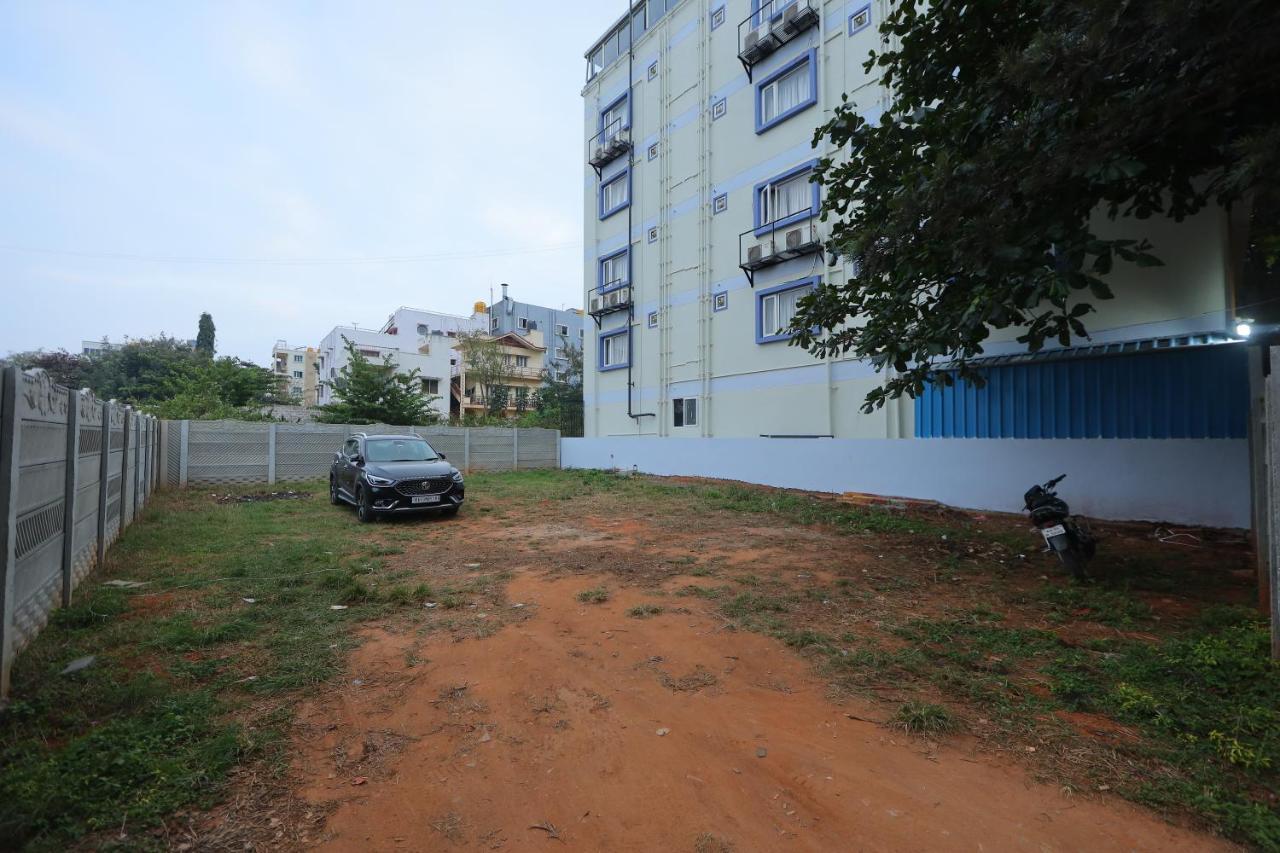 Vovo Hotels Yelahanka Exterior photo